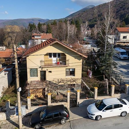ספרבה בניה Danailovi Guest House מראה חיצוני תמונה