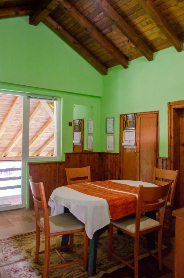ספרבה בניה Danailovi Guest House מראה חיצוני תמונה