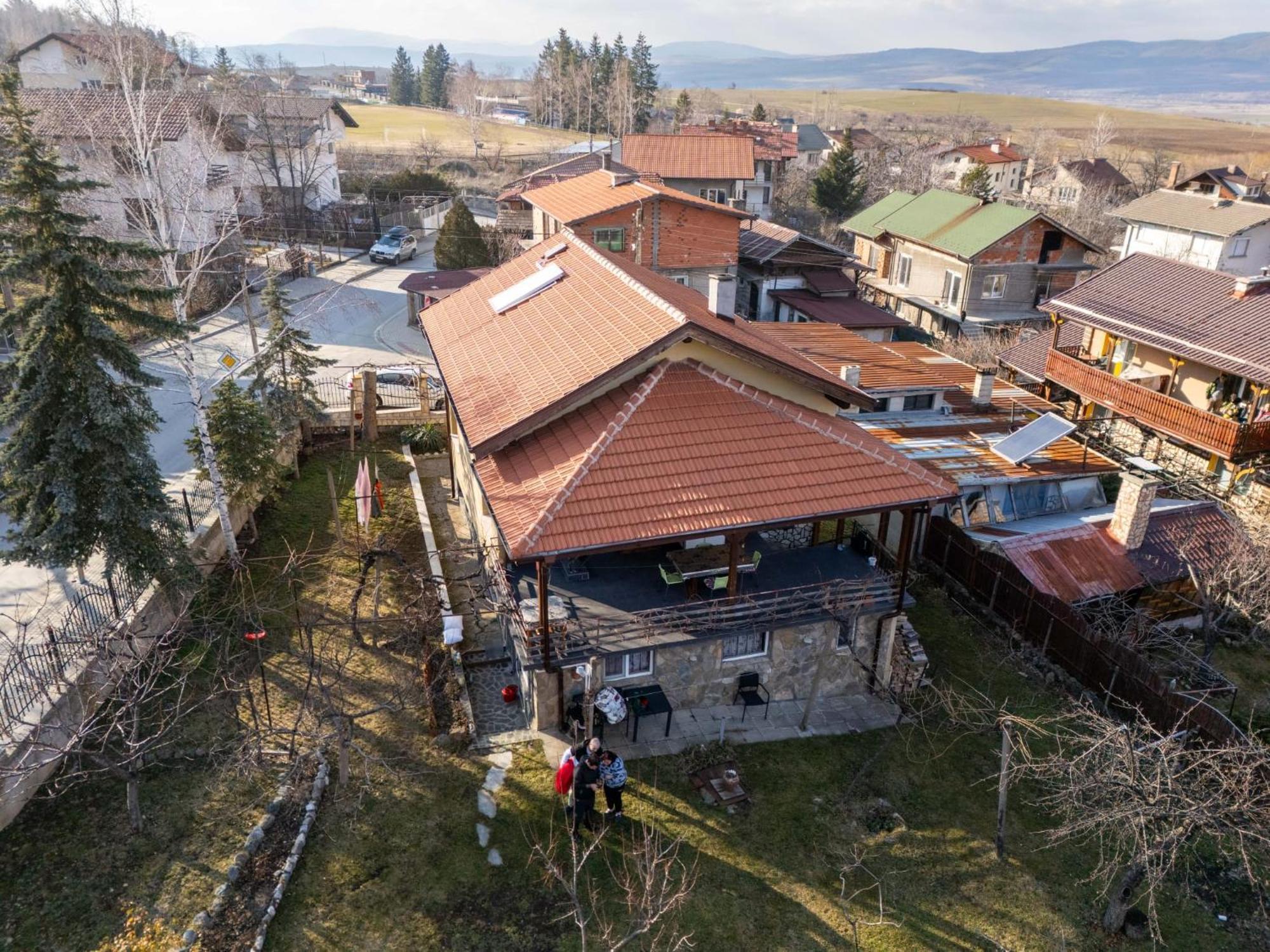 ספרבה בניה Danailovi Guest House מראה חיצוני תמונה